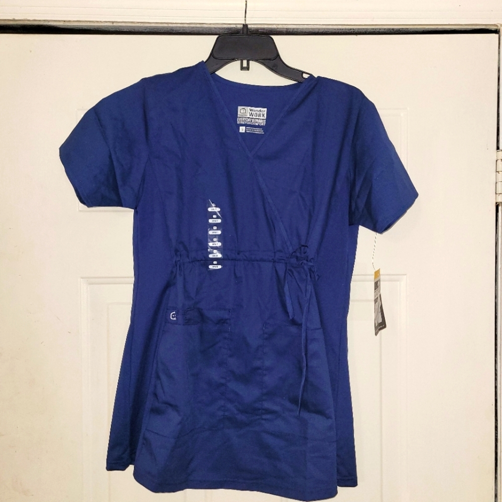 NEW Wonder Wink Scrub Top~Wonder Work~Small